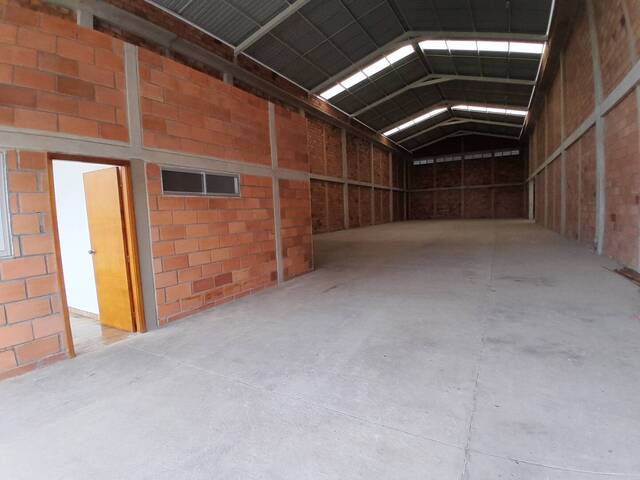 #1616 - Bodegas para Alquiler en Montería - COR - 2