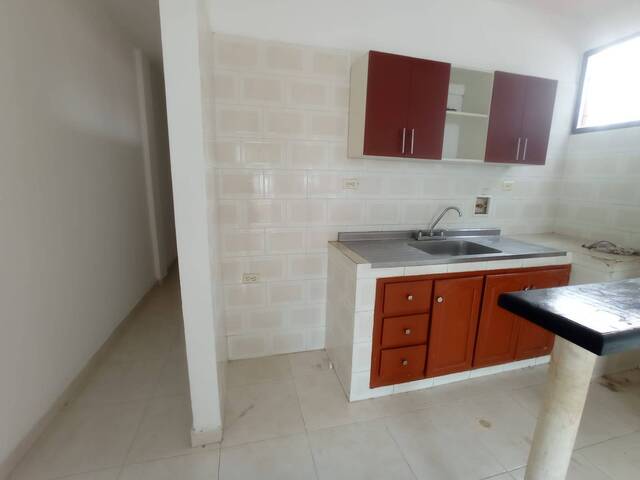 #1676 - Apartamento para Alquiler en Montería - COR - 2